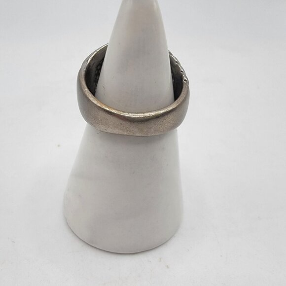 Vintage Lady‎ Remington Ring Silver Tone Ring Signed LR - Picture 3 of 5